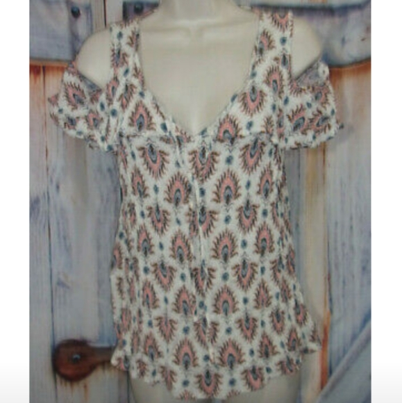 Iz Byer women's cold shoulder top small - Picture 9 of 9